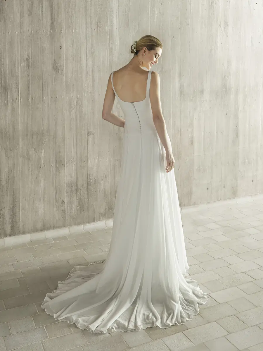 JORDINA by Pronovias - view 3 of 3