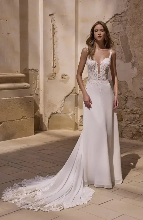 Hadriana wedding dress by Veni Infantino, A-line, chiffon