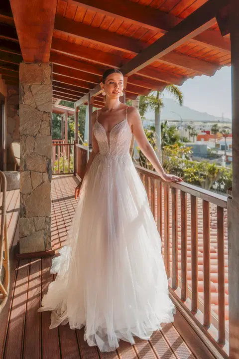 Style 2611 wedding dress by Diane Legrand, A-line, lace