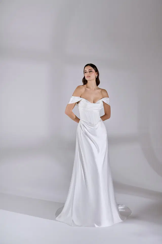 Soho by Avenue by Josephine Scott: sweetheart neckline, sleeveless, satin