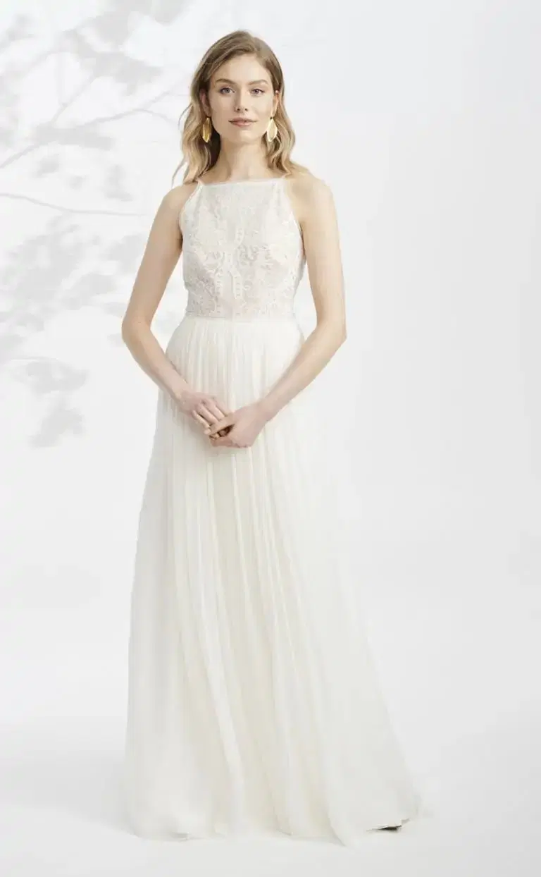 Maiga by Kisui: A-Line silhouette, high / halter neckline, sleeveless, lace