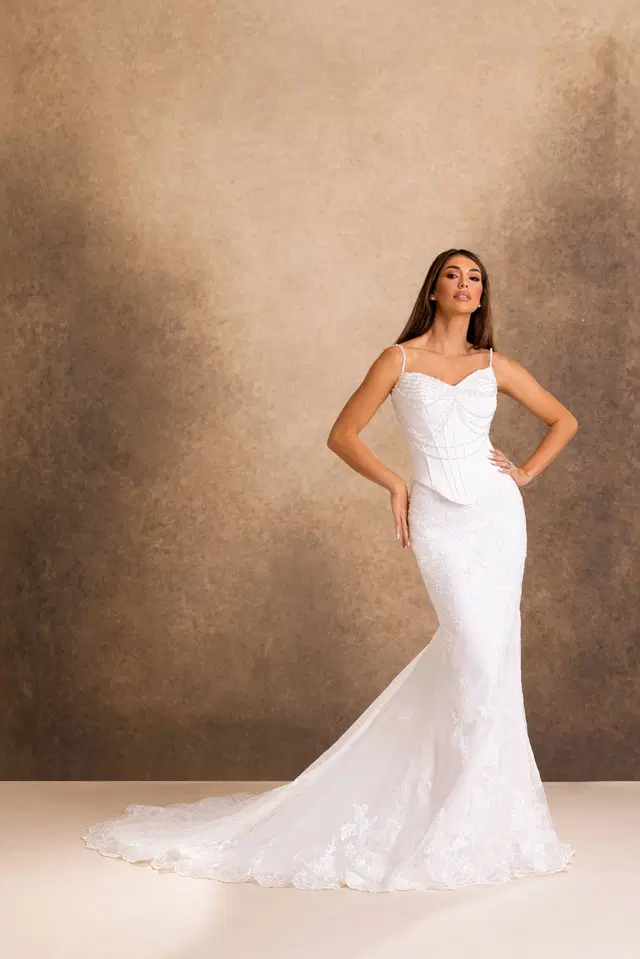 RB4247 by Rachel Allan: Mermaid silhouette, sweetheart neckline, sleeveless, lace
