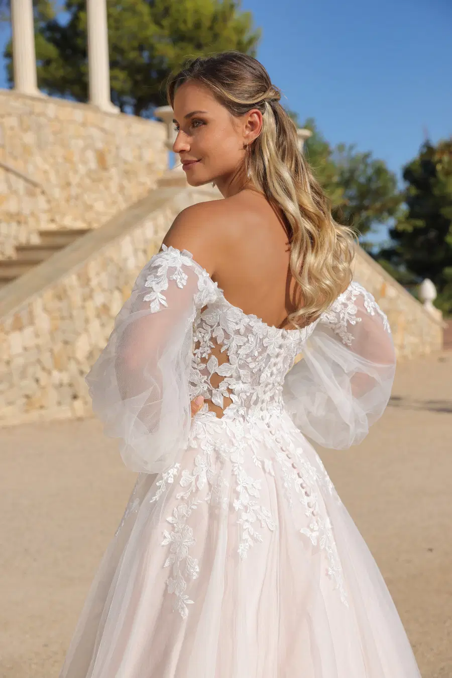 Aziza by Azuree Bridal - view 4 of 5