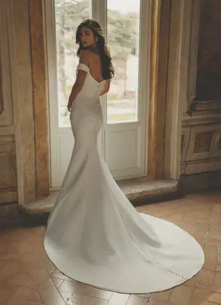 Trisha by Enzoani - view 4 of 5