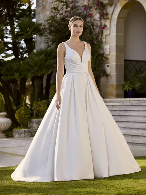 Passiflora wedding dress by Ladybird, princess, satin