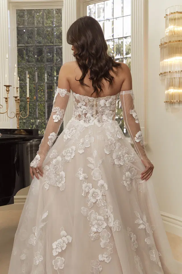 Maude by Casablanca Bridal - view 9 of 9