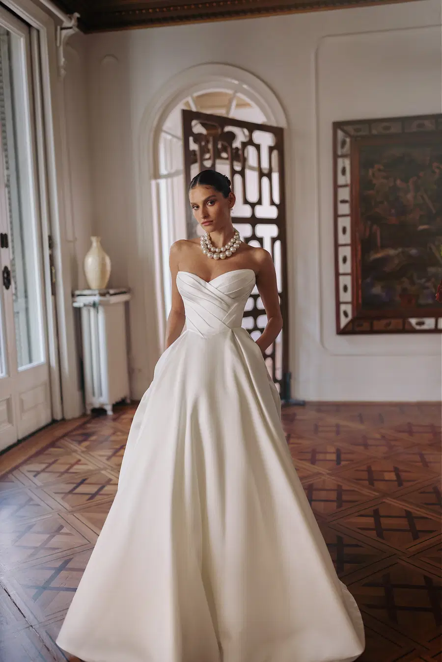 Maeve by Wona Concept: A-Line silhouette, sweetheart neckline, sleeveless, mikado