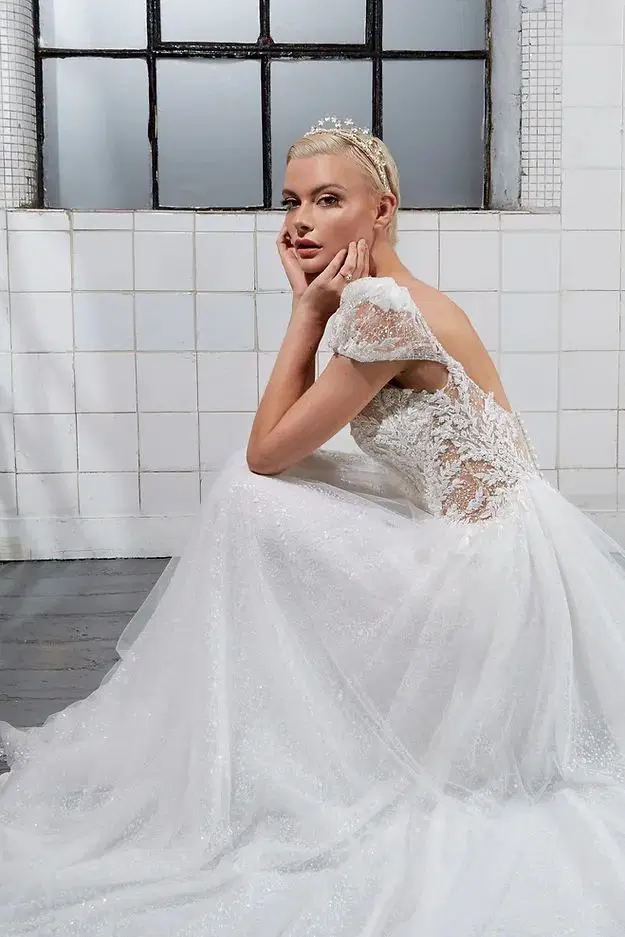 Aria by Avenue by Josephine Scott - view 7 of 11