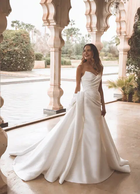 Valencia wedding dress by Enzoani, ball gown, mikado