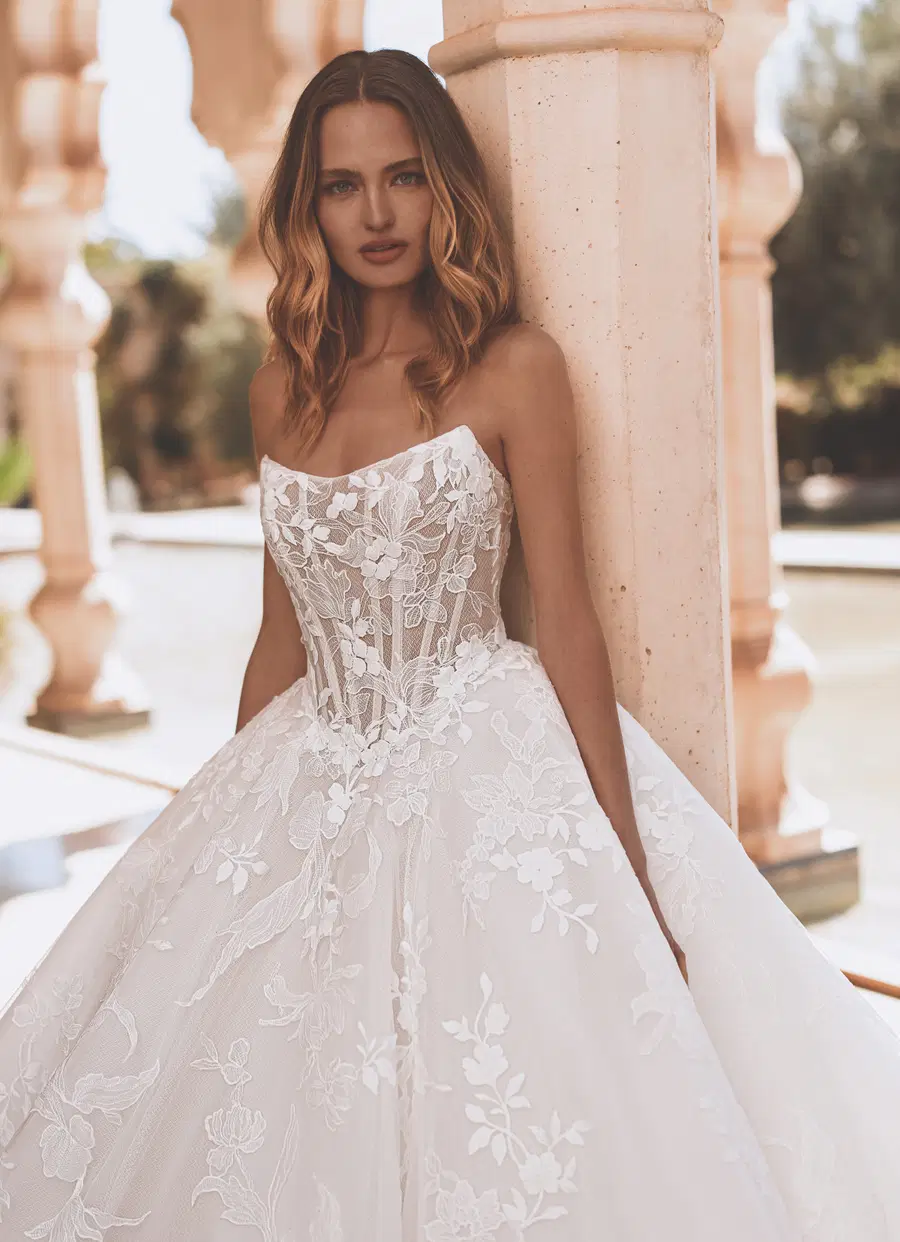 Vogue by Enzoani - view 4 of 8