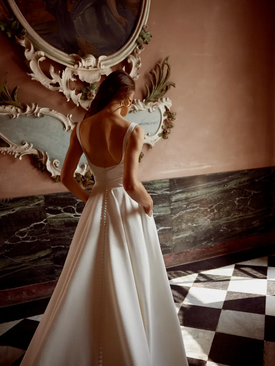 Iva by Justin Alexander - view 5 of 5