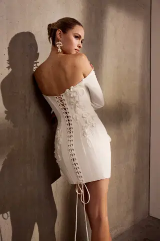 Maya by Avenue by Josephine Scott - view 4 of 5