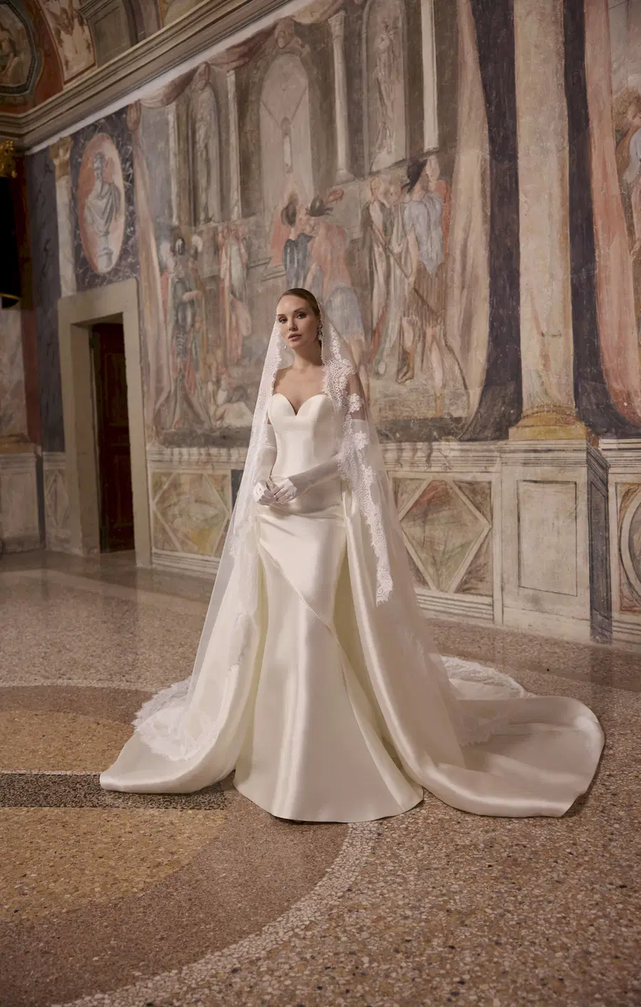 Agostina 63317 by Veni Infantino: Trumpet silhouette, sweetheart neckline, sleeveless, satin