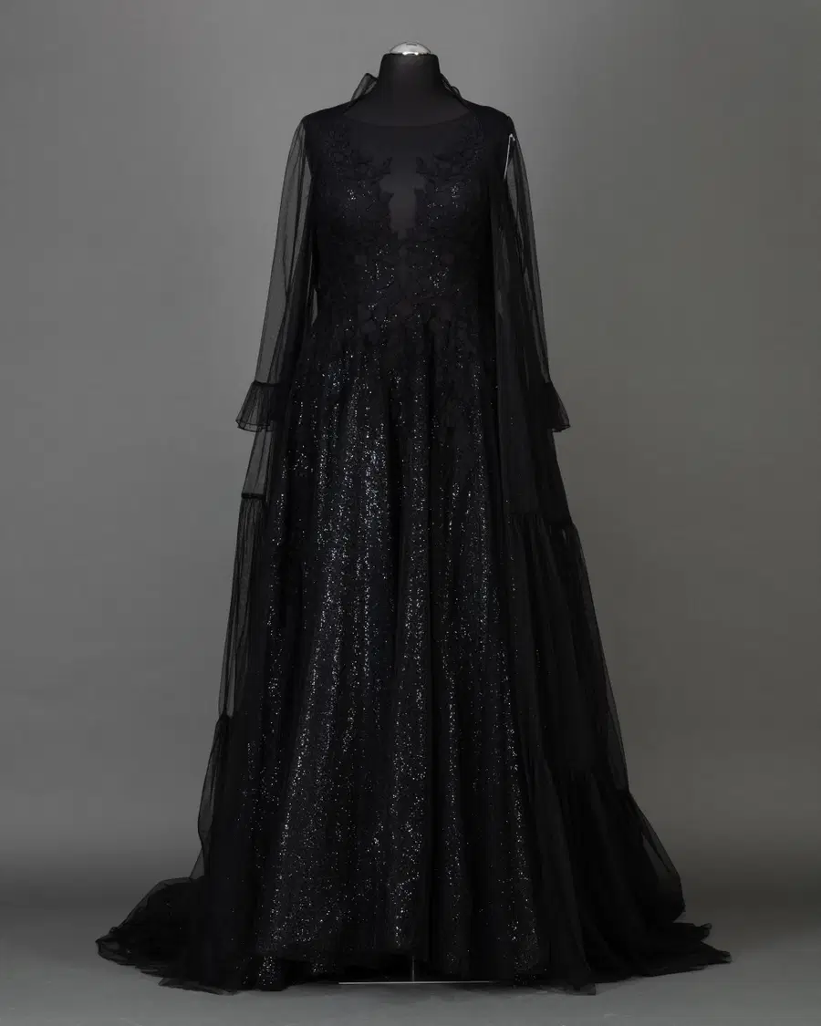 Black Chick by DarkDreamCouture - view 2 of 2