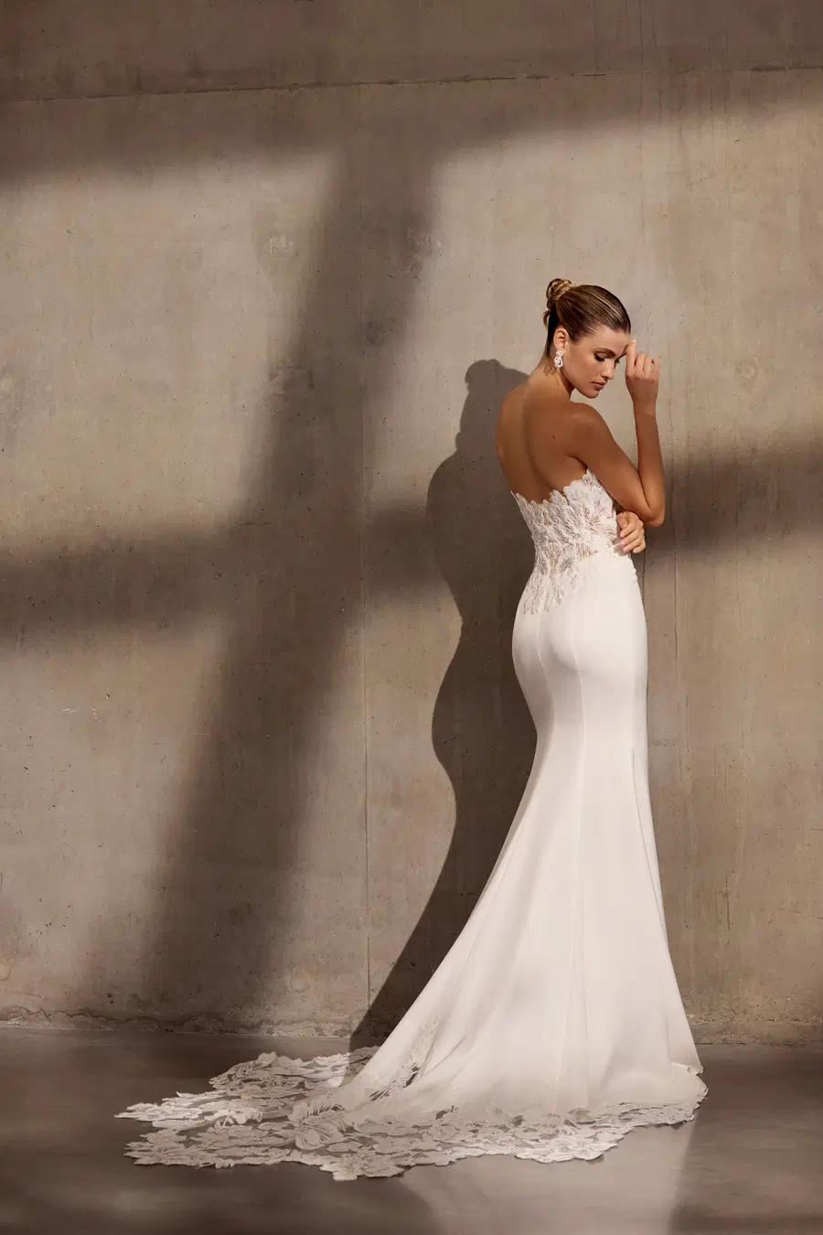 Waldorf by Avenue by Josephine Scott - view 8 of 15