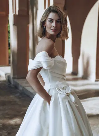 ULIANA by Enzoani - view 5 of 7