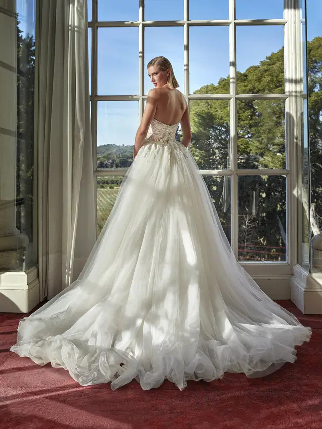 BLOS by Pronovias Privée - view 2 of 4