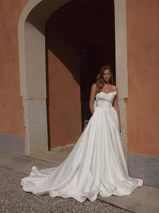 Marta 24-010(3) by Ricca Sposa Atelier: A-Line silhouette, sweetheart neckline, sleeveless, satin