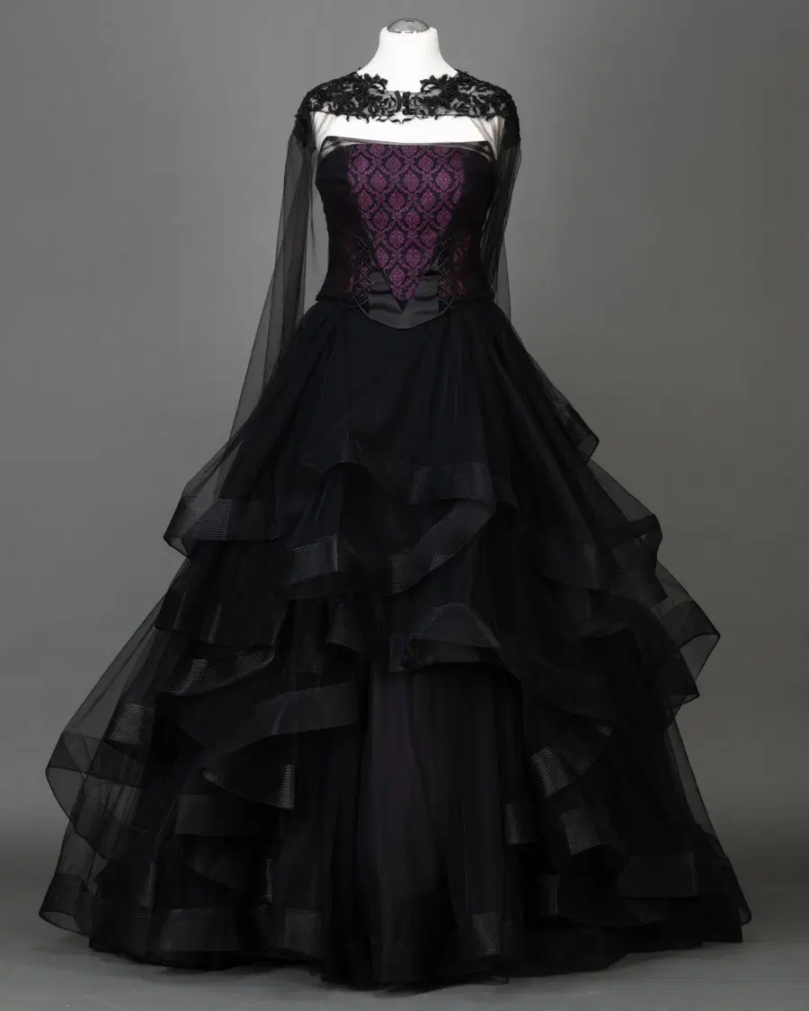 Black Pink Volon von DarkDreamCouture - Ansicht 1 von 3