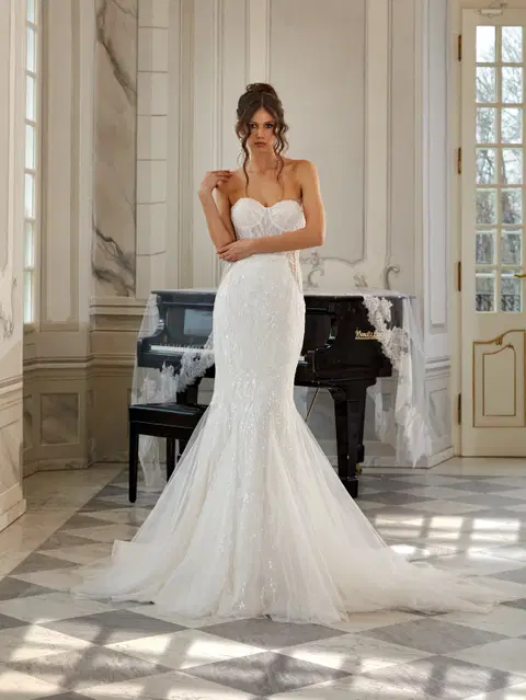 Poppy wedding dress by Vanilla Sposa, mermaid, lace