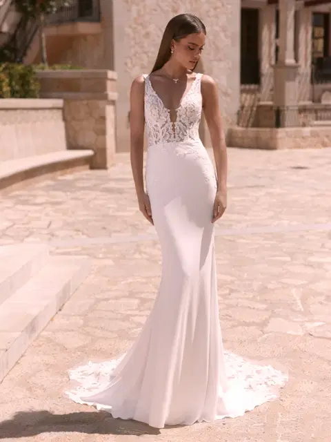 Nireus wedding dress by Bianco Evento, mermaid, lace