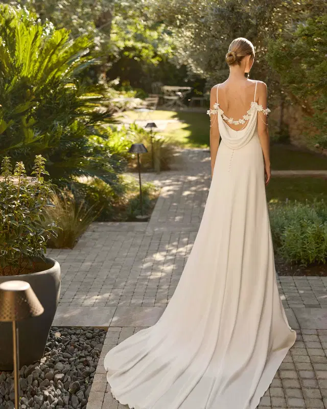 MARA by Alma Novia - view 2 of 4