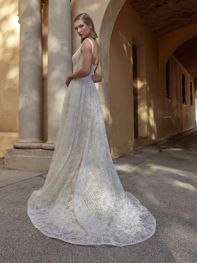 JESAMINE by Pronovias Privée - view 2 of 2
