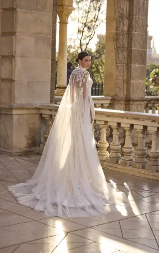 Halimah by Veni Infantino - view 4 of 5