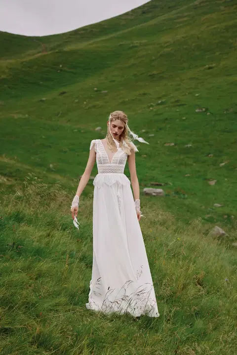 Dorothy wedding dress by Ariamo Boho, A-line, chiffon