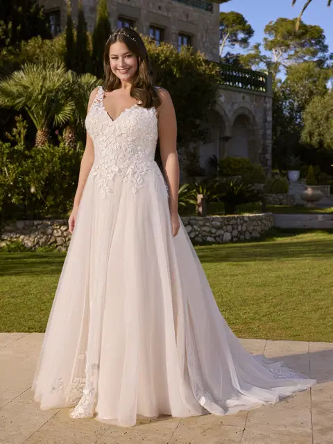 Liriope wedding dress by Ladybird, princess, V-neck