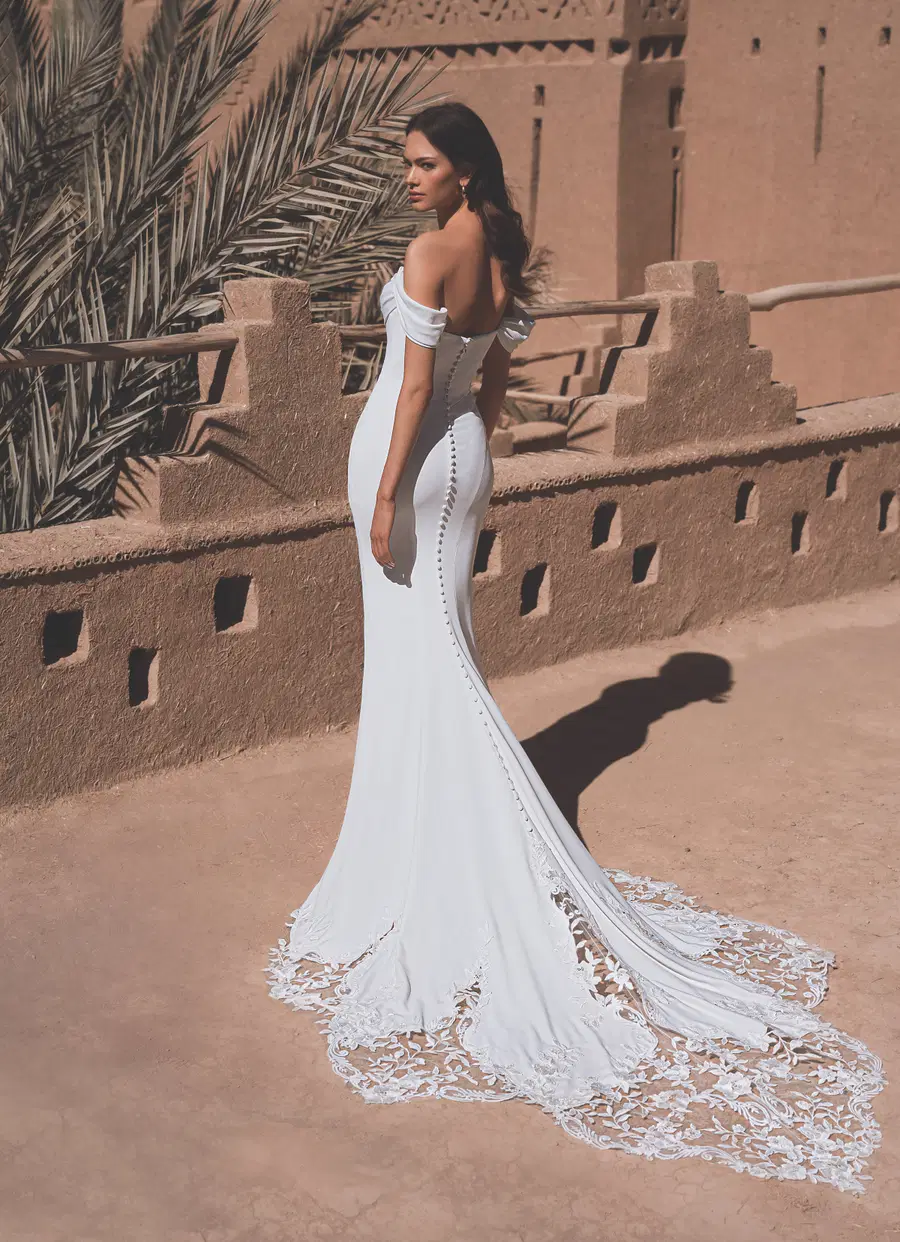 Terri by Enzoani - view 4 of 4