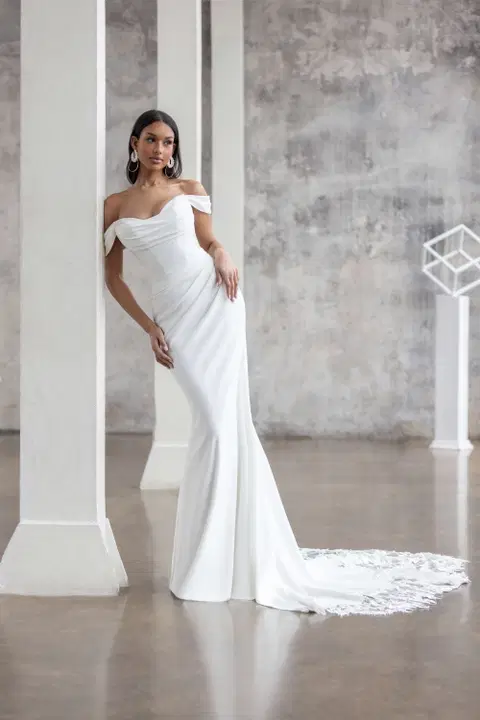 Fantastic wedding dress by Jarice, mermaid, crepe
