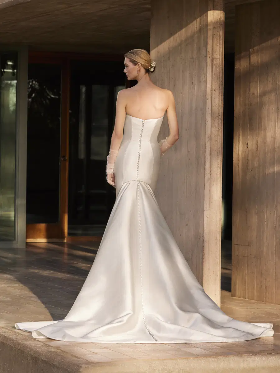 MAGNOLIE by Pronovias - view 2 of 4