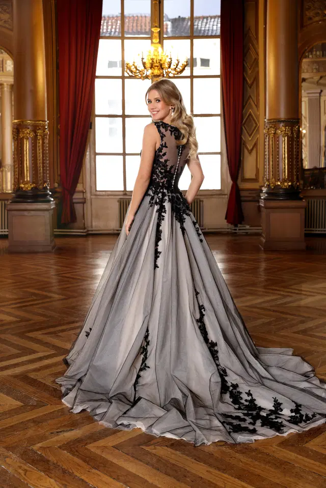 Ciska by Azuree Bridal - view 3 of 3