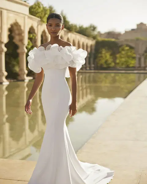 Odon wedding dress by Rosa Clara, mermaid, crepe