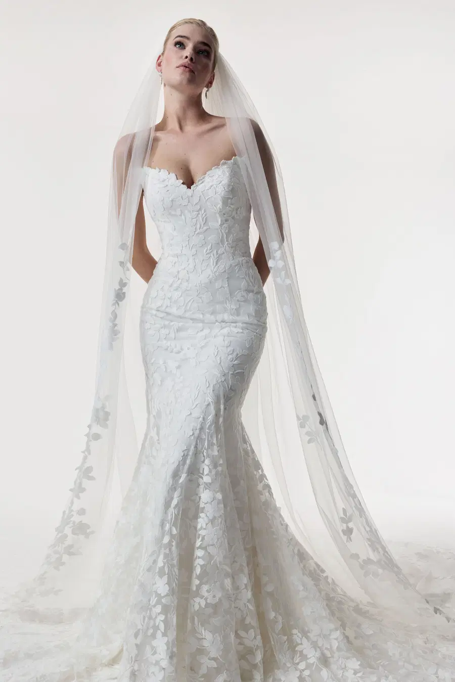 Evelyn by Josephine Scott - view 3 of 7