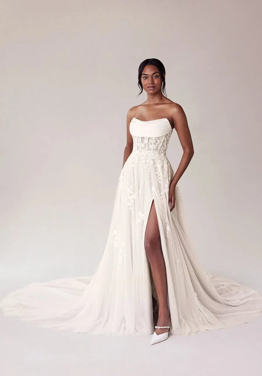 Summer by Mori Lee: A-Line silhouette, scoop neckline, sleeveless, lace