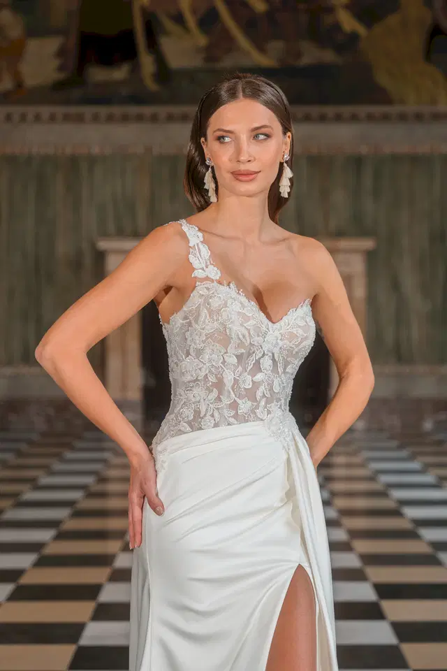 Alexis by Diane Legrand - view 3 of 3