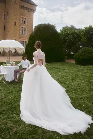 Rowena by Anne Mariée - view 4 of 6