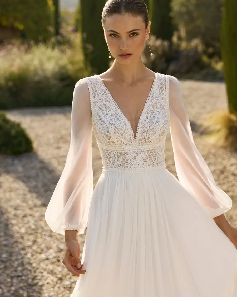 MAIA by Alma Novia - view 3 of 3