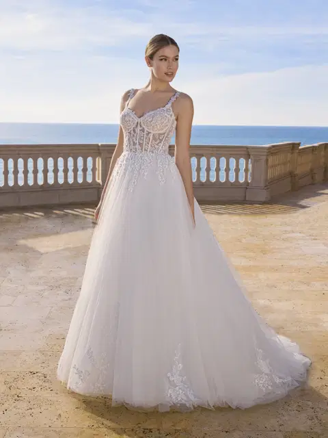 Dahlias wedding dress by Ladybird, princess, lace
