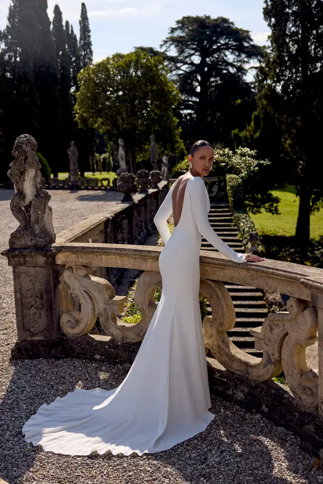 Kathleen by Justin Alexander - view 11 of 11