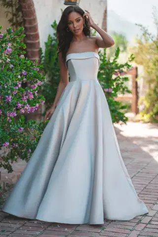 R3715 by Allure Romance - view 2 of 10