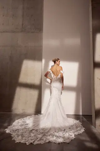 Brooke by Avenue by Josephine Scott - view 3 of 4