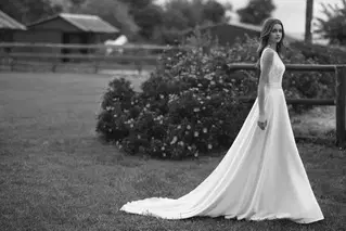 Nazeli by Alma Novia - view 4 of 4