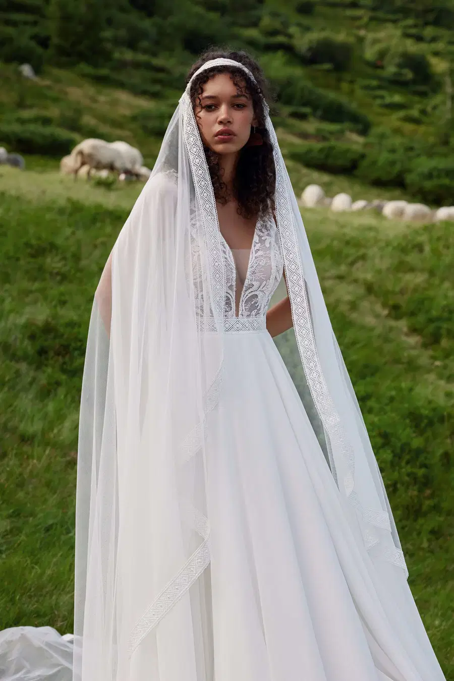 Allesia by Ariamo Boho - view 2 of 3