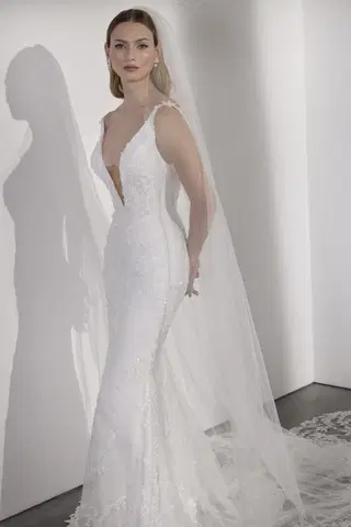Mayfair by Avenue by Josephine Scott - view 3 of 6