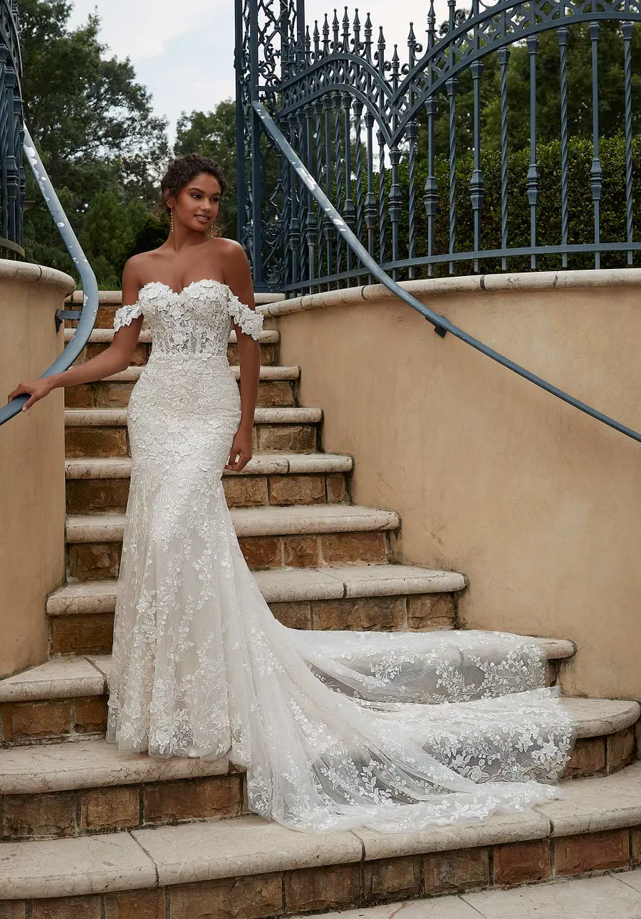 Philomena by Mori Lee: Mermaid silhouette, sweetheart neckline, separate sleeves, tulle