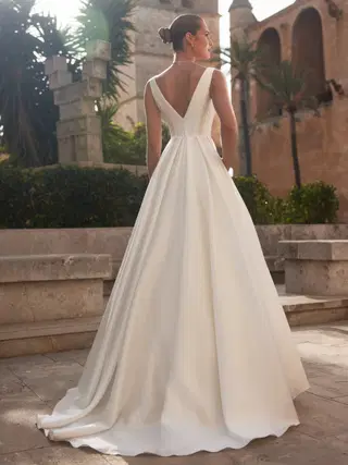 IDALIA by Bianco Evento - view 2 of 5