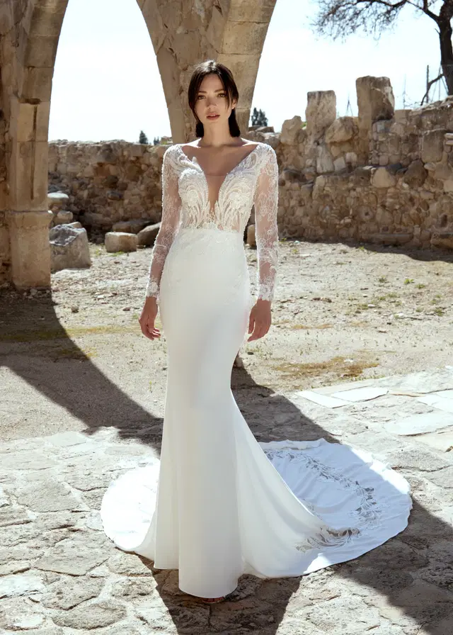 Shanghai by Dando London: Trumpet silhouette, V-neck neckline, long sleeves, crepe
